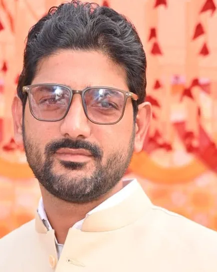 Gurbeant Singh, Secretary